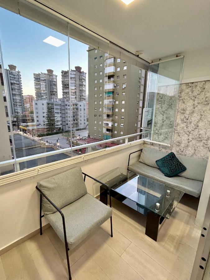 Studio Appartament Bright City Nuevo! ตอร์เรโมลิโนส ภายนอก รูปภาพ